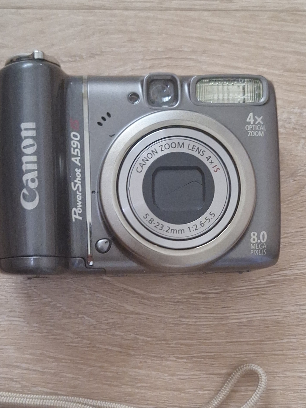 Canon PowerShot A590 Digital Camera in Silver and Black